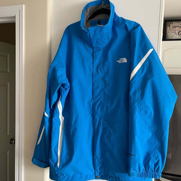 Men’s The North Face XL 3in1 Waterproof Windproof Convertible Parka - Picture 4 of 10